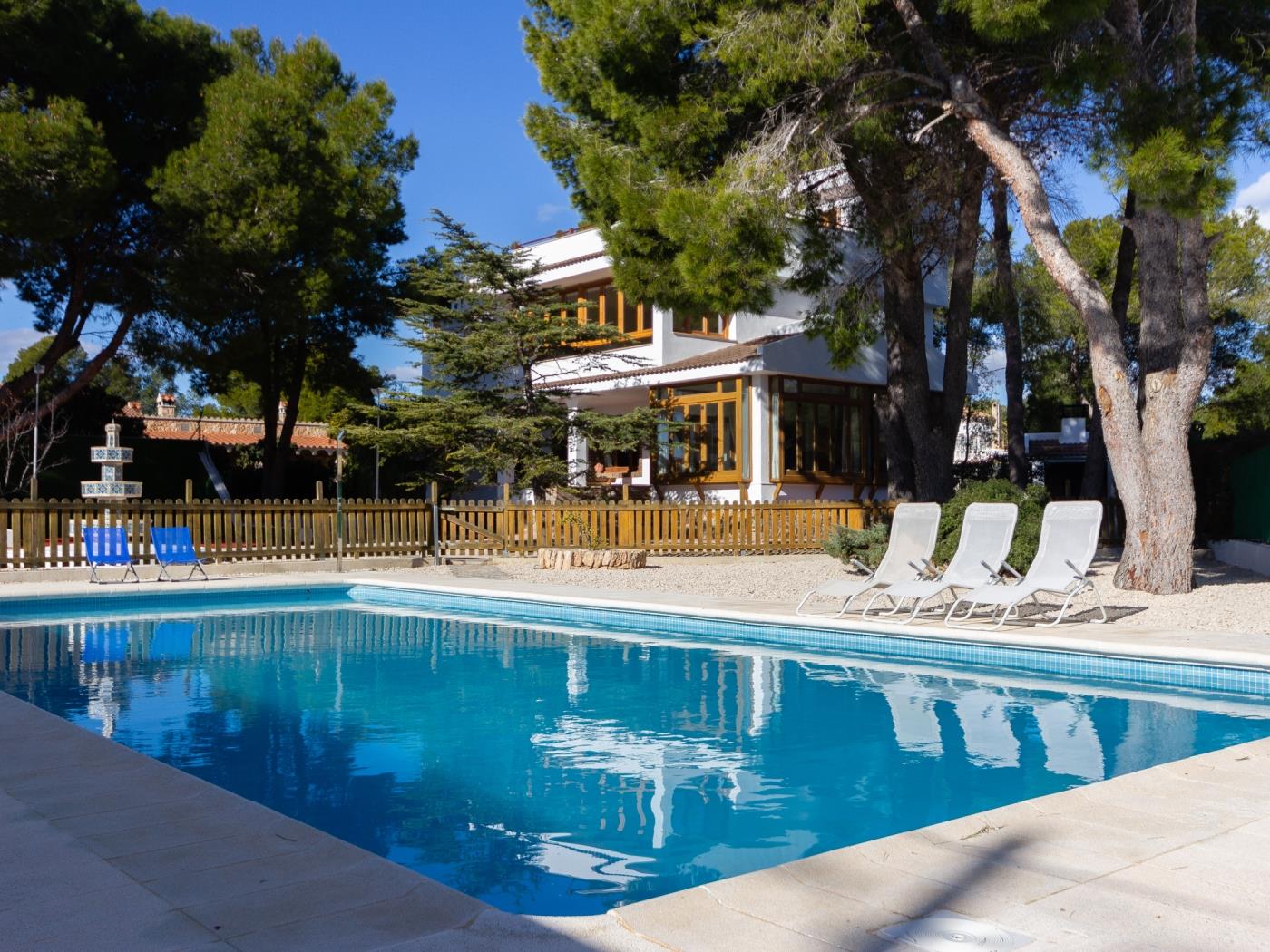 Innouthome Piscina Bbq AA y Wifi Torrente
